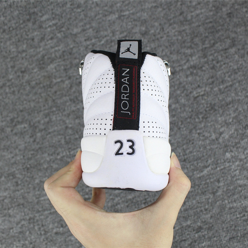 Jordan 12 Women AAA--23